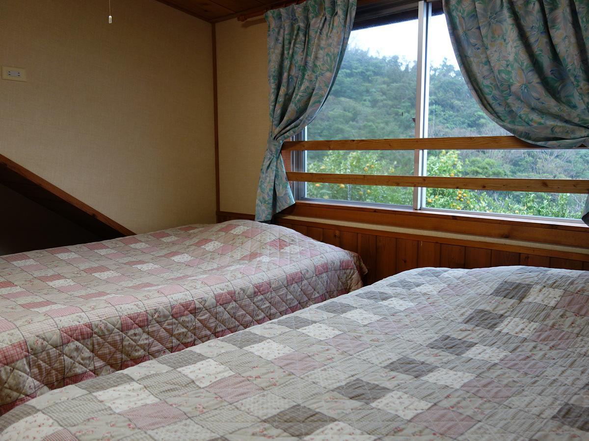 Log Pension Izumigamori 모토부 외부 사진
